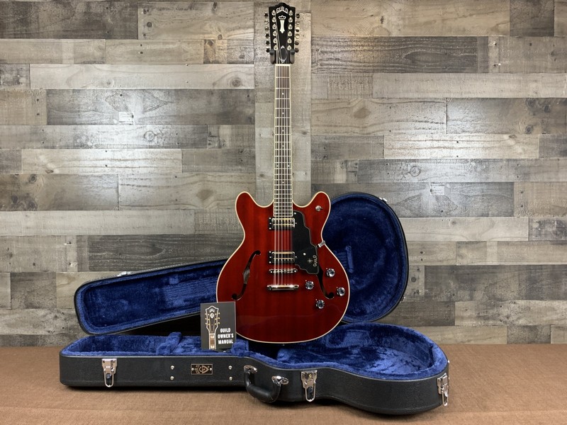 Guitare 12 cordes